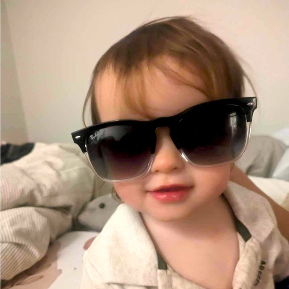 Meet your Posher, Louise - Picture 2 of 2